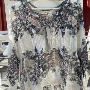 Odd Molly blus - Blus från Odd Molly i strl 1 (S), bra skick.