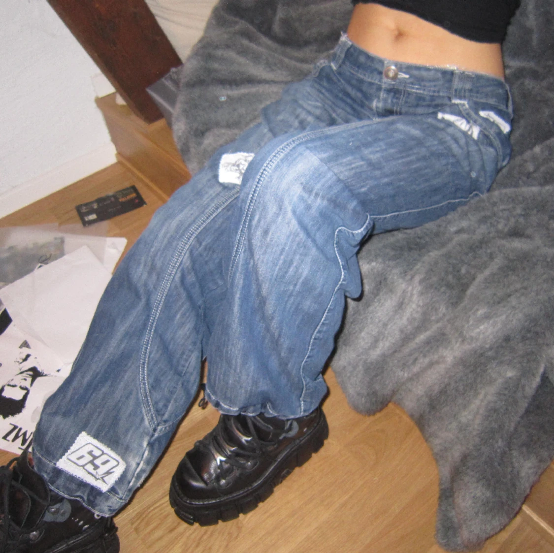 low waisted baggy jeans - 90