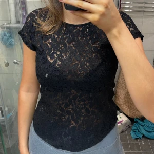 Spets topp - Spetstopp från Kappahl i storlek 34, passar S. Bra skick💖