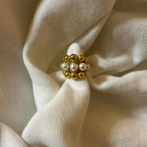 Pärl ring  - Pärl ring guld Finns bara i guld 