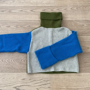 H&M oanvänd stickad tröja! - Oanvänd tjock och mysig (ej stickig!) tröja. Stl 32/ XS. 