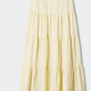 Långkljol - En randig långkjol/maxikjol från mango i storlek M! Aldrig använd! Skriv om ni har frågor!💞