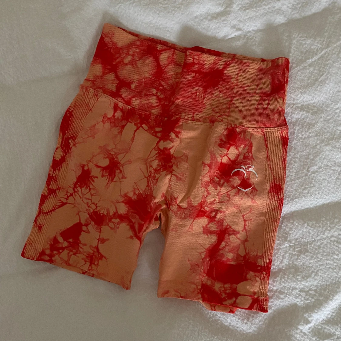 Peach shorts - 90
