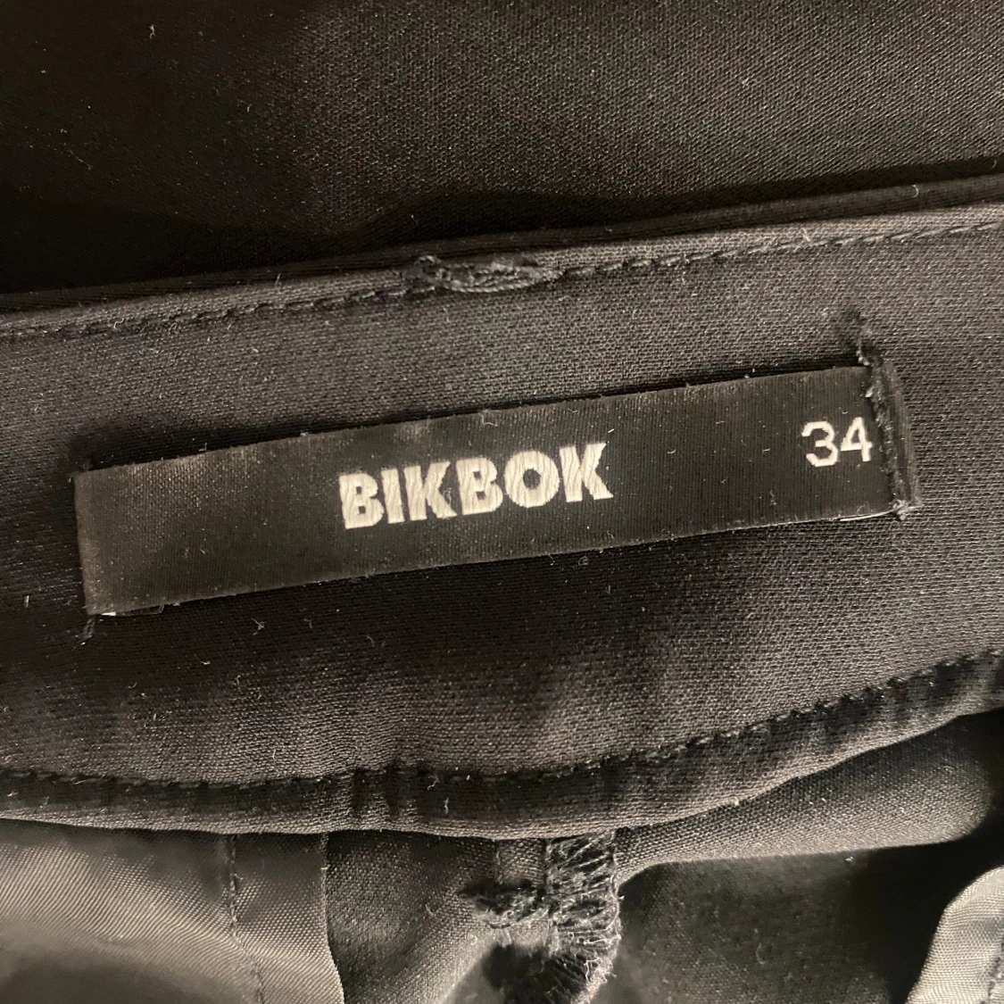 Wilma kostymbyxor Bikbok - 91