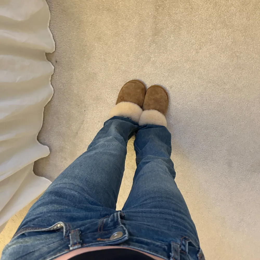 Fina lågmidjade jeans från H&M💕💕slutsålda . Jeans & Byxor.