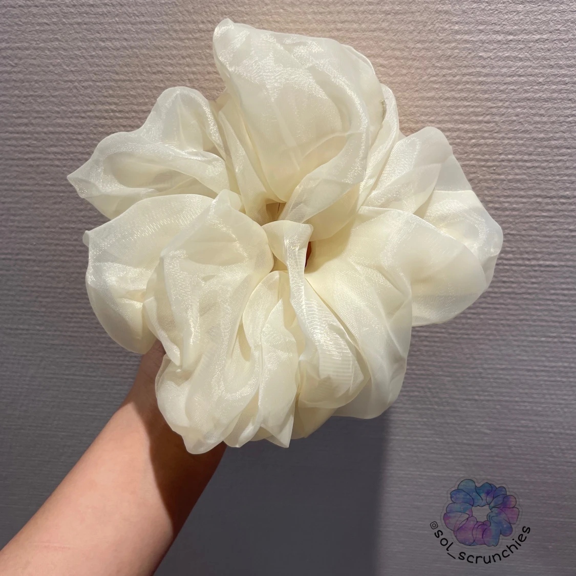 XXL- Cream Scrunchies 1st - 90