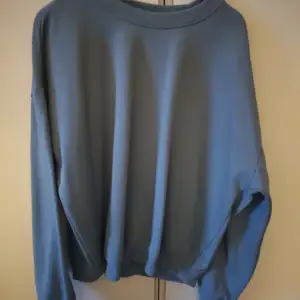 Ny tröja från lager 157.  Blå/grön färg på den. 