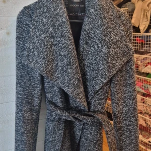 Kappa  - Sparsamt använd. Lite noppig vid ärmarna. Se bilder.