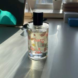 Säljer denna knappt använda parfym från Zara med doften Cherry