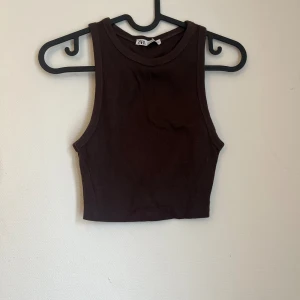 Brown tank  - Cute dark brown tank from Zara with cropped fit 
