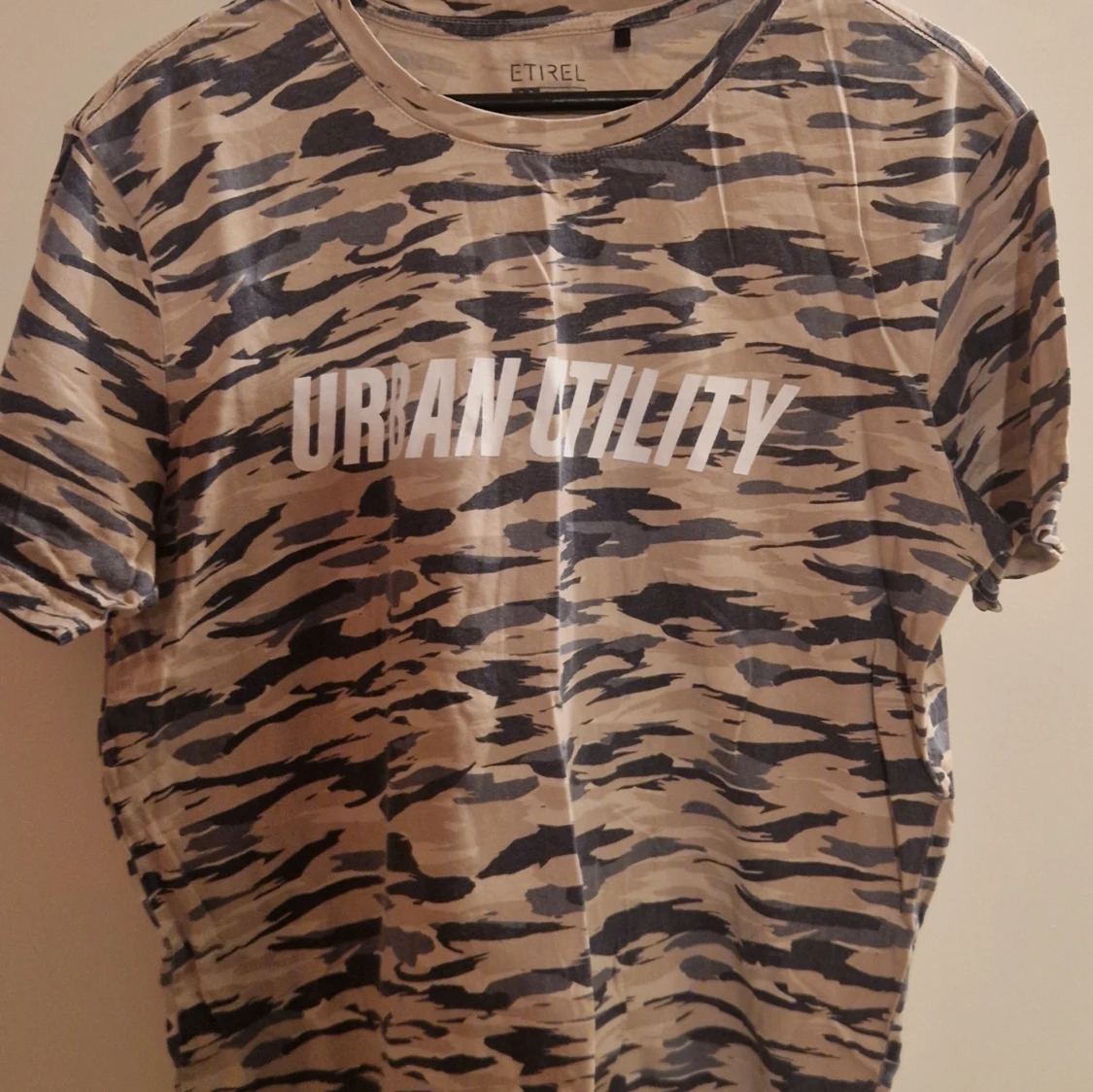 Urban utility skate t-shirt 