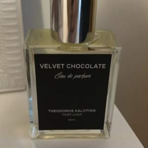 Möts BARA i stockholm, fraktar ej Helt ny choklad parfym, luktar undebart  Väldigt realistisk choklad doft Kan gå ner i pris vid snabbaffär