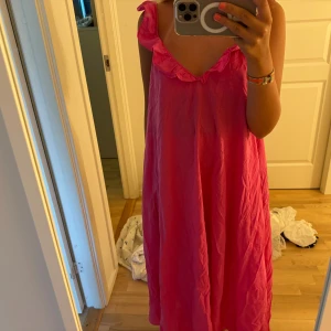 Jättefin långklänning  - Somrig långklänning 