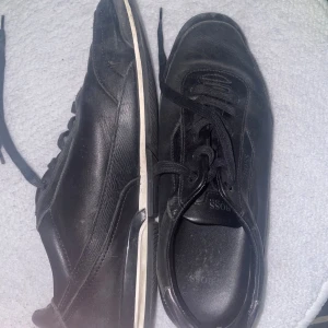Boss skor  - Storlek 43