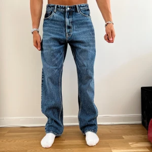 Jeans - Nästan oanvända