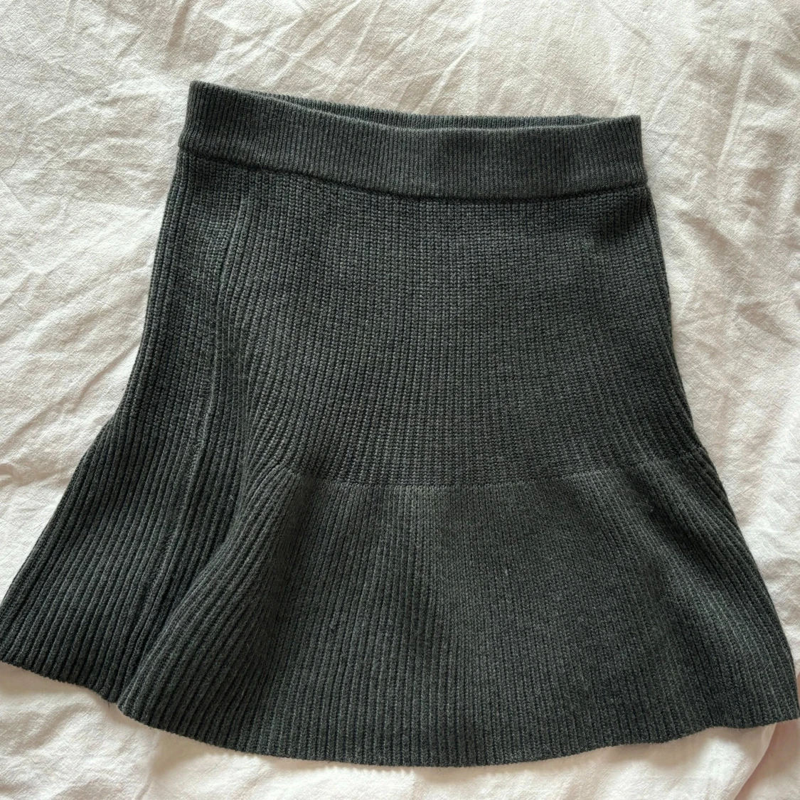 Stickad grå kjol - 92