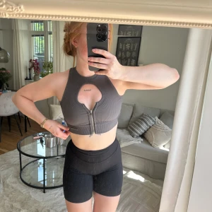 Topp - Sport-bh/topp från Xshapes i storlek M