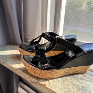 Svarta klackar  - Svarta klackar i bra skick 