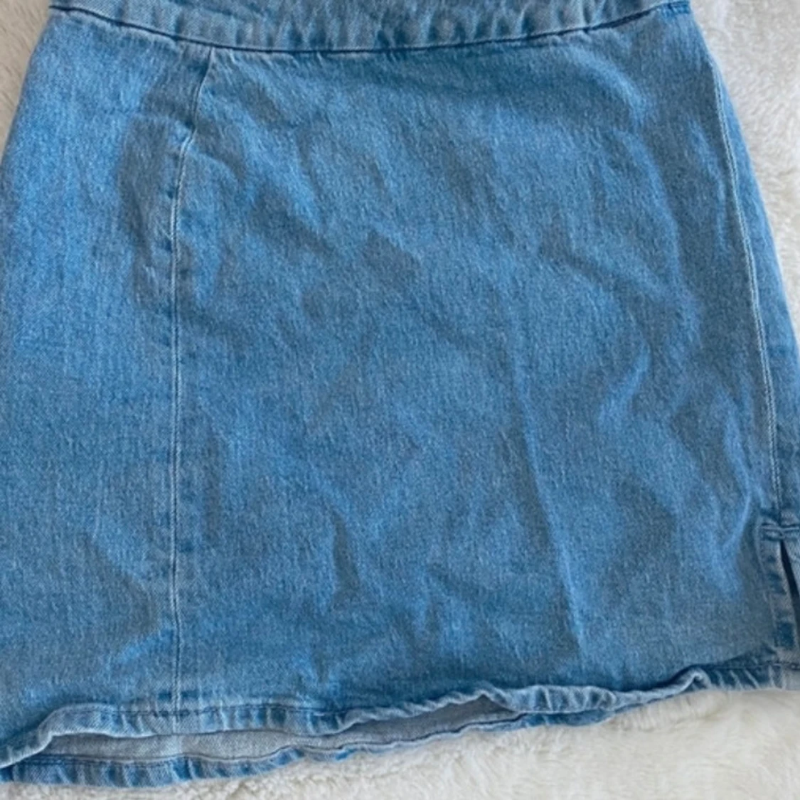 Blå jeanskjol från BikBok - 90