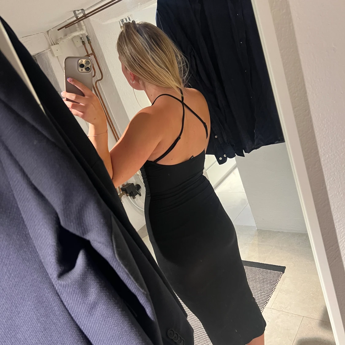 Svart klänning - 91