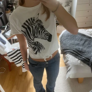 T-shirt med Zebra - Jättesöt T-shirt med ett tryck av en Zebra 💓
