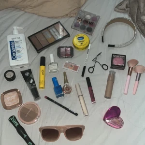 Säljer olika saker som inte kommer till använde❤️ - Använder inte 