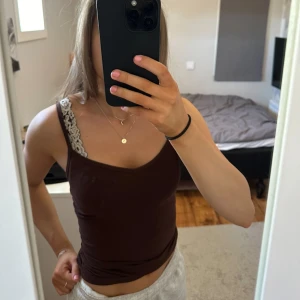 Linne - Super fint brunt linne från Cubus som inte kommer till användning längre.🥰Endast använt nån enstaka gång och därav i nyskick.💕 