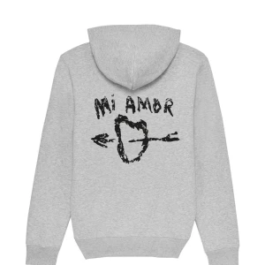 Mi Amor hoodie  - INTRESSEKOLL på min superfina mi Amor hoodie, super bra skick och nypris 1799kr💘 Pris kan diskuteras!