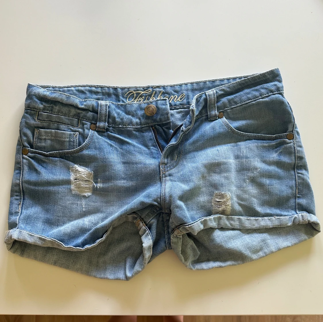 Lågmidjade shorts