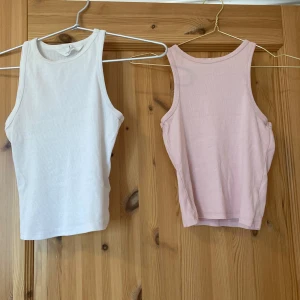 Två sommarlinnen - Två barnlinnen I samma modell och storlek bara olika färger❤️