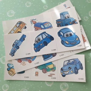 5st ark blå fordon tatuering  - Tatuering/tattoo   Motiv: blå fordon   Antal: 5st ark  Storlek: ca 4×12cm Skick: nya/oanvända   Tillfälliga tatueringar du sätter på kroppen med hjälp av vatten 