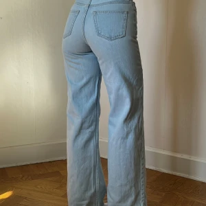 Jeans junkyard  - Fint skick  Storlek xxxs För att jämföra brukar jag ha XS till S Jag är 166cm lång 🌸