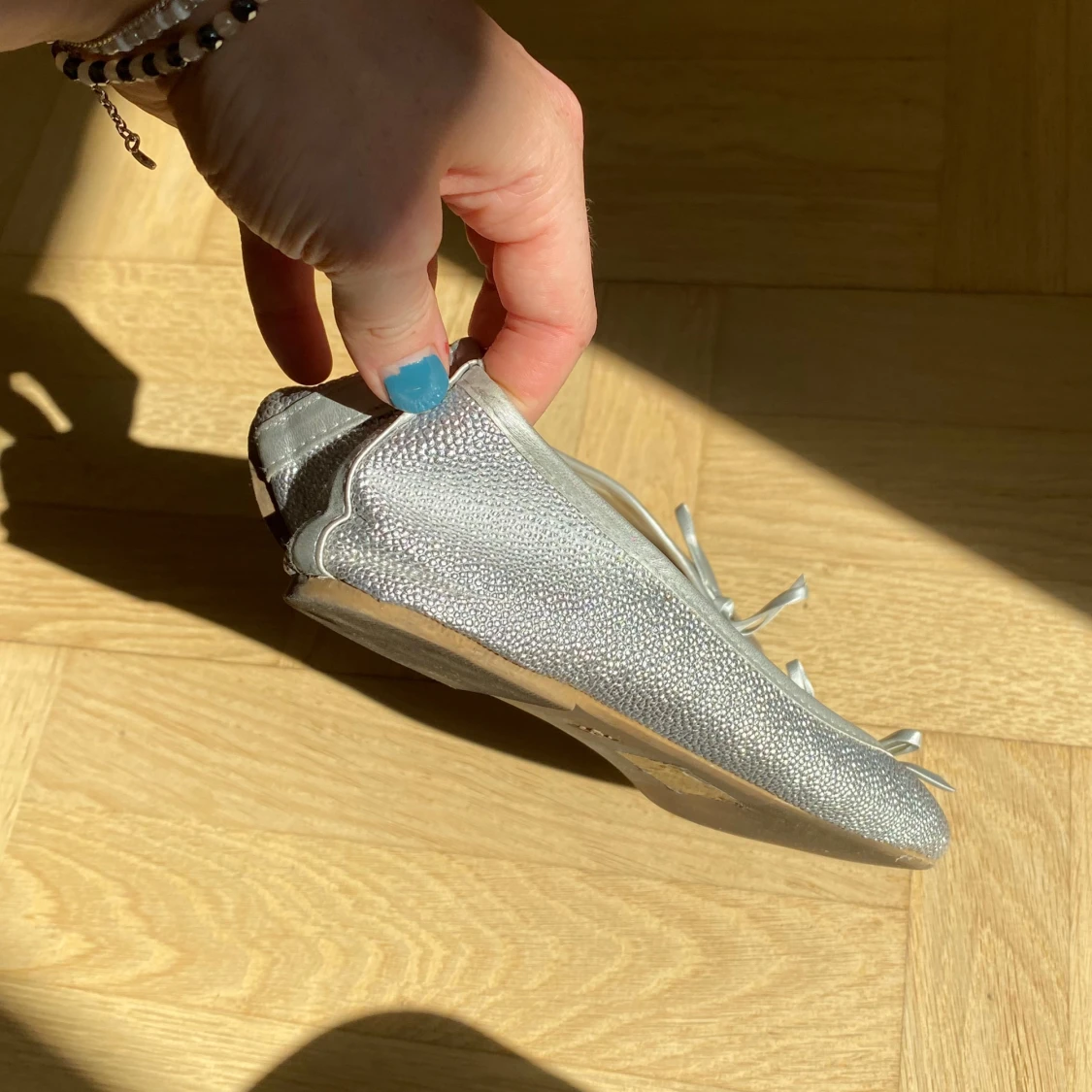 Silvriga ballerinaskor - 91