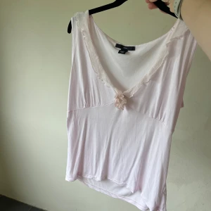 Vintage hm linne rosa  - Storlek L men passar S-M för lösare passform. Köpt secondhand, perfekt skick så fin på 