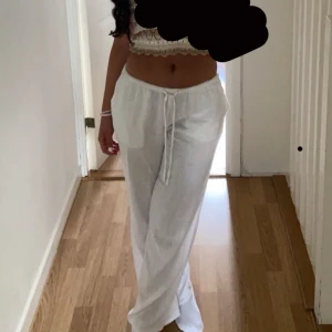 Linnebyxor - Så snygga linnebyxor, inte genomskinliga, lågmidjade!😍