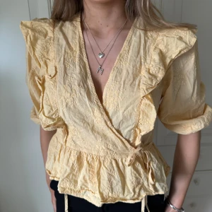 Topp - Superfin gul topp💛