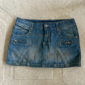 JÄTTE COOL JEANS KJOL i stl Xs - ❤️💓