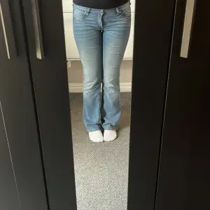 Jättefina jeans från hm!! Inga defekter 