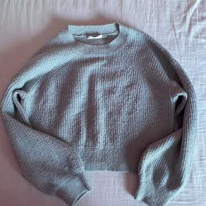 Stickad turkos tröja från Kappahl 🦋använd ett par gånger, inga skador, bra skick storlek 134-140 