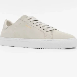 Axel Arigato Clean 90 mocka - Heeej! Jag säljer nu mina Axel Arigato Clean 90 beige mocka. Endast använda en gång! Nypris 2250kr
