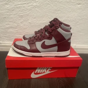 Nike dunk high - Storlek 44 