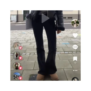 Hunkydory Manchesterbyxor  - Aldrig använda med lappar kvar💖💖 säljer då dom är lite stora för mig! Storlek 26/34. Köpta på hunkydorys typ popup 