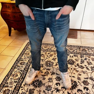 Polo Ralph Lauren Jeans - Sjukaste Polo jeansen ute nu på plick!👖Riktigt ovanliga. Med en riktigt snygg fade på dom. Om du vill ha feta byxor så är dessa för dig!🤷🏻‍♂️🍾Pris går att diksutera👖👋🏼
