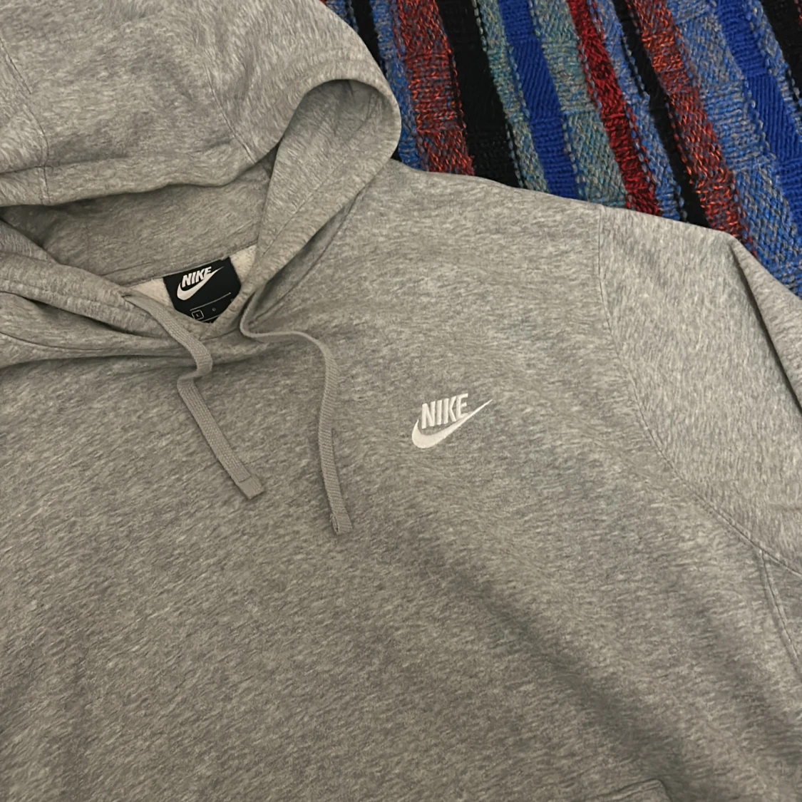 Klassisk grå Nike hoodie - 91