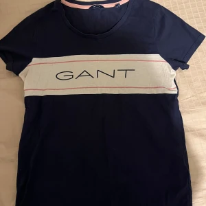 Gant t-shirt - Bra skick. Passar även S.