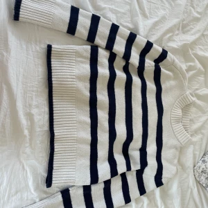 Randig sweater💖💖 - använt fåtal gånger så använder inte längre