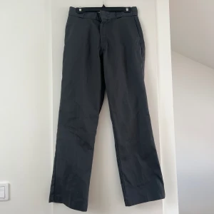 Dickies byxor - Dickies byxor, säljs då de inte längre passar mig. Storlek W31L32