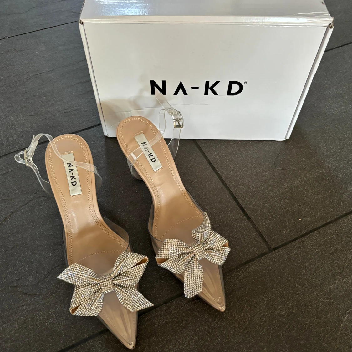  Klacksko med rosett  - 90