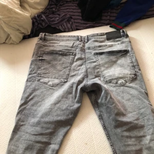 Jens  - Är nya har inte Använt dom fick dem i present tyckte inte de var så fina så jag säljer av den anledningen