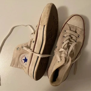 Converse  - Säljer mina använda converse som inte går till användning längre ☺️